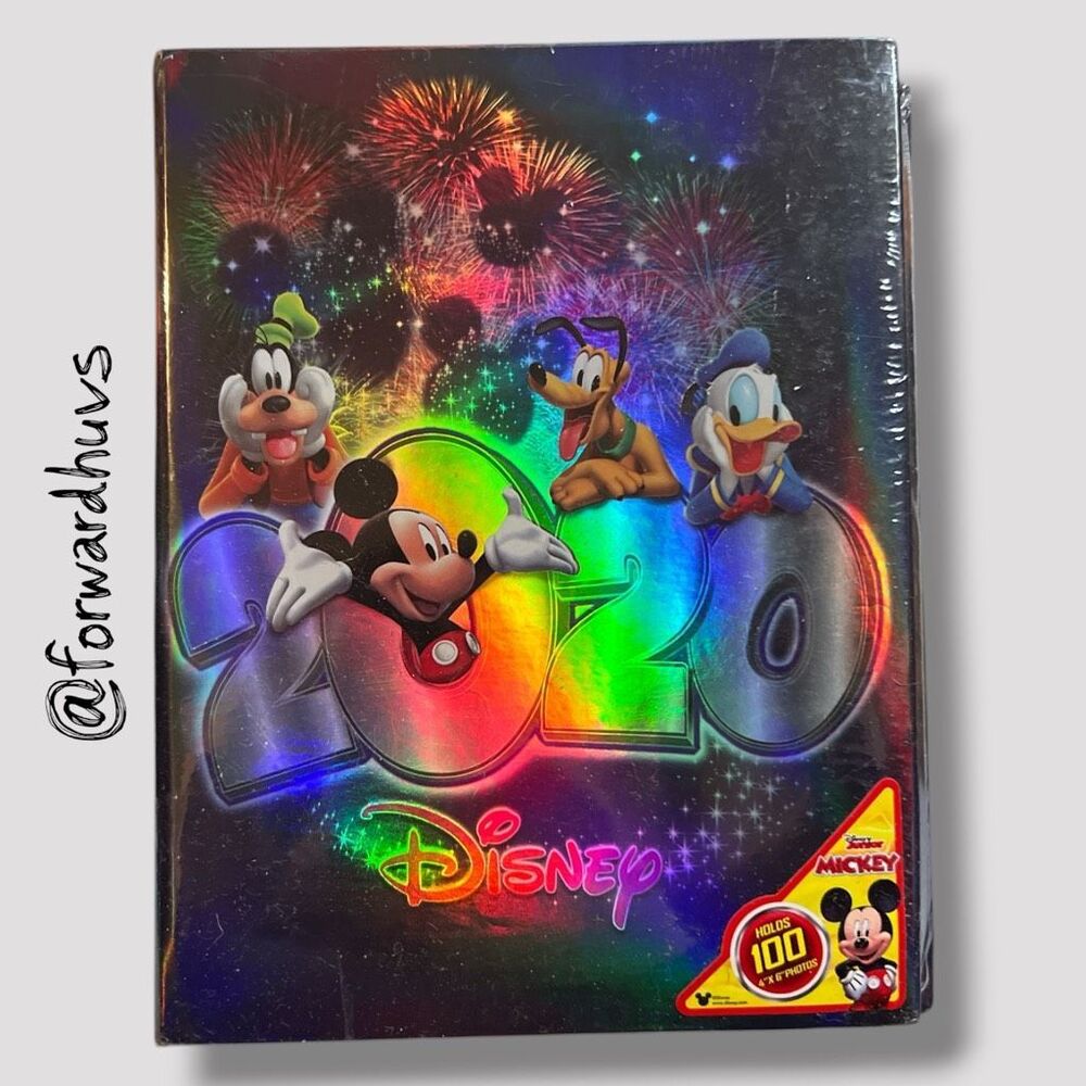 Disney 2020 Mickey & Gang Fireworks Photo Album – Holds 100 Photos